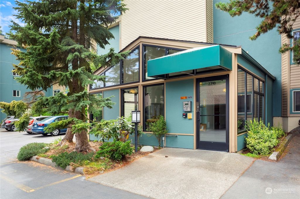 Photo of 2210 NE 92nd St #106, Seattle, WA 98115 (MLS # 2233105)