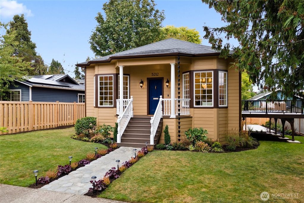 Photo of 5212 S Mayflower Street, Seattle, WA 98118 (MLS # 2436579)