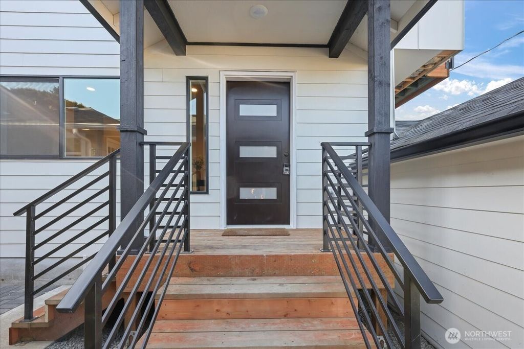 Photo of 4223 SW Myrtle Street, Seattle, WA 98136 (MLS # 2361514)