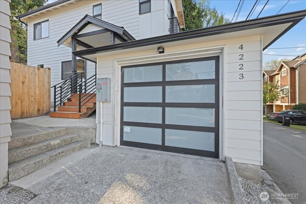 Photo of 4223 SW Myrtle Street, Seattle, WA 98136 (MLS # 2361514)