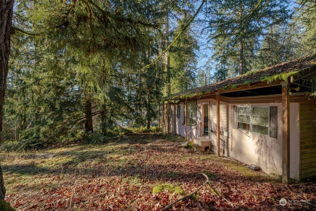 Photo of 11040 E. Lake Joy Dr. Dr, Carnation, WA 98014 (MLS # 2324476)