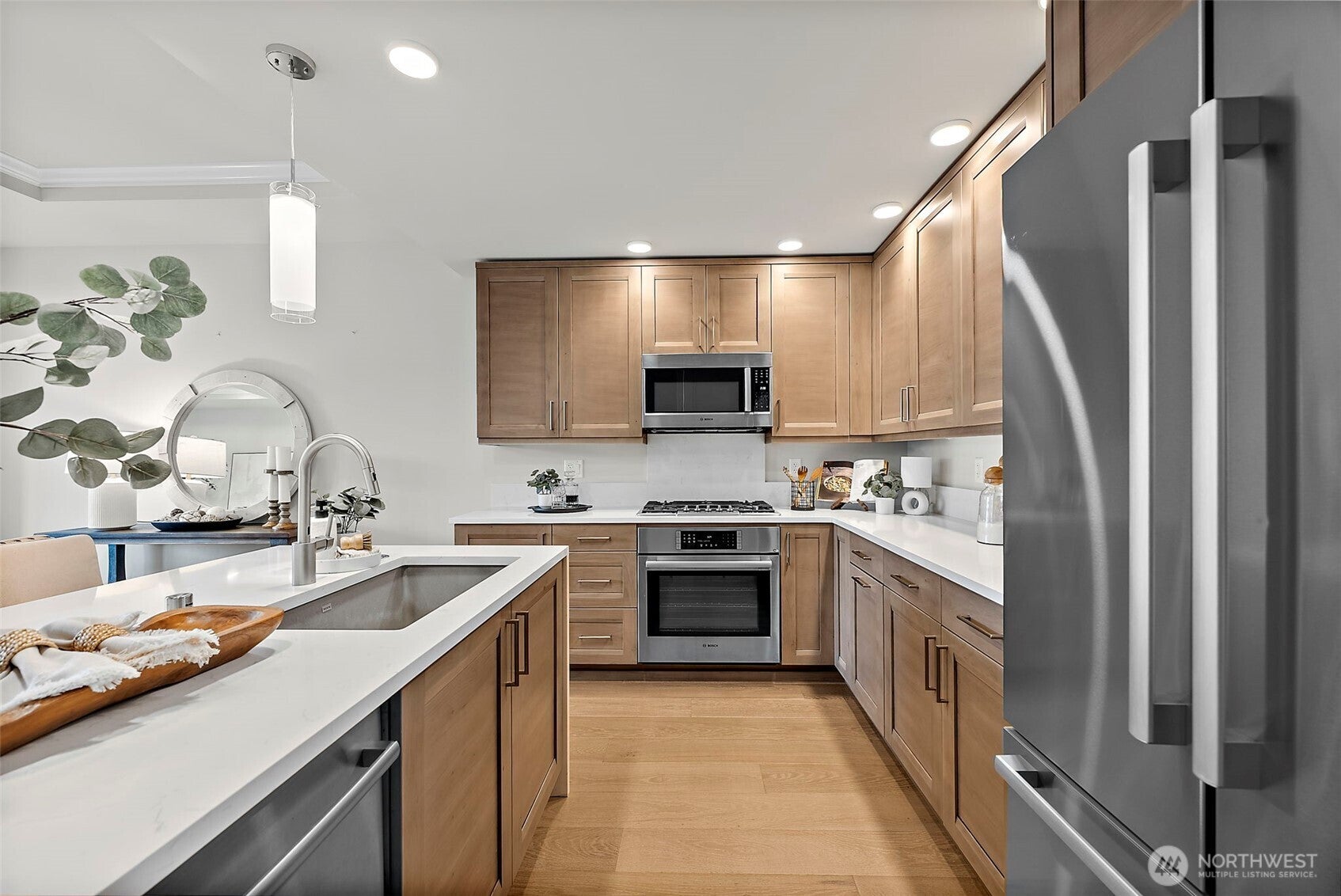 4907 Main Street 524