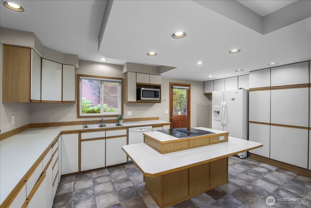 Photo of 13028 Juanita Drive NE, Kirkland, WA 98034 (MLS # 2439927)