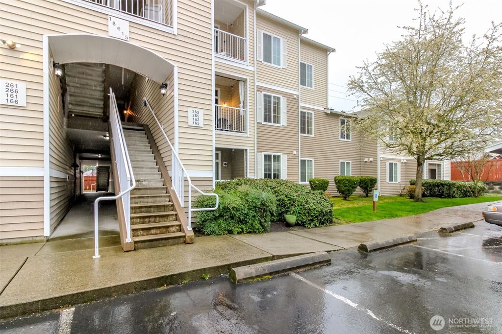 Photo of 18615 101st Avenue Ct E #J 262, Puyallup, WA 98375 (MLS # 2493934)