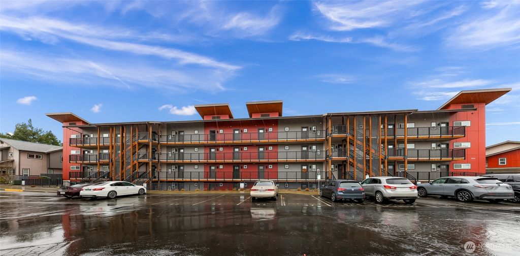 Photo of 1882 Front Street #404, Lynden, WA 98264 (MLS # 2471292)