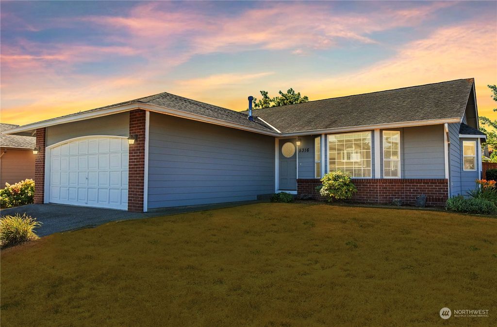 Photo of 5316 139th Place NE, Marysville, WA 98271 (MLS # 2141506)