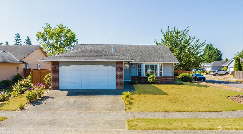 Photo of 5316 139th Place NE, Marysville, WA 98271 (MLS # 2141506)