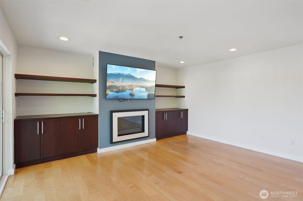 Photo of 701 Galer Street #504, Seattle, WA 98109 (MLS # 2471070)