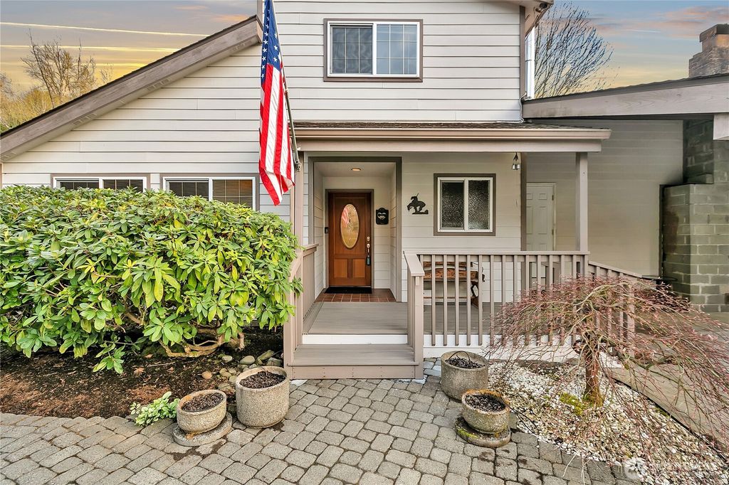 Photo of 13401 SE 151st Street, Renton, WA 98058 (MLS # 2354424)