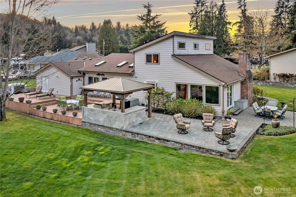 Photo of 13401 SE 151st Street, Renton, WA 98058 (MLS # 2354424)