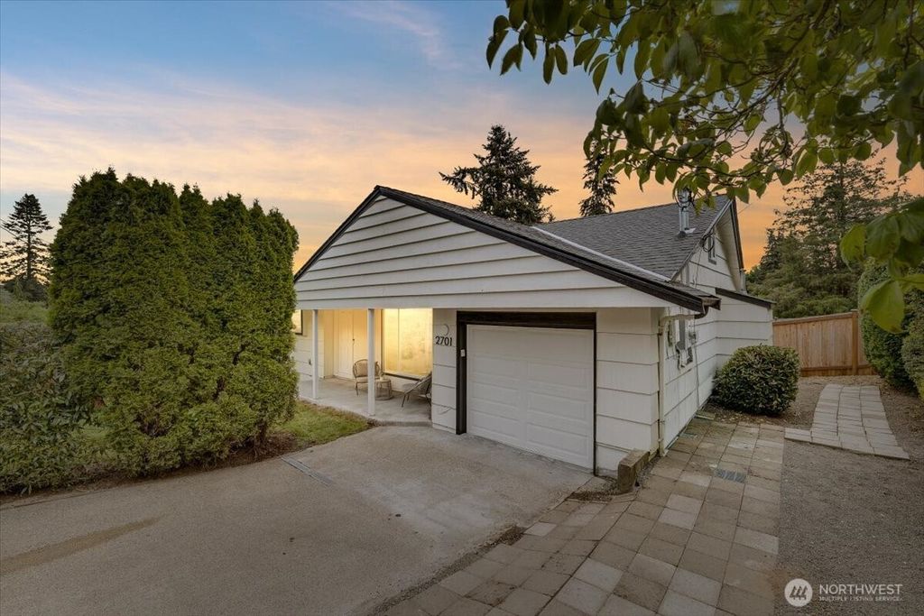Photo of 2701 NE 110th Street #A, Seattle, WA 98125 (MLS # 2528018)