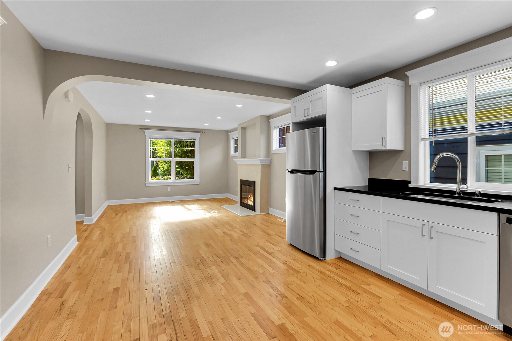 1906 5th Avenue W
