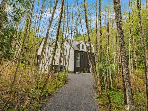 9243 NE Spargur Loop Road, Bainbridge Island, WA 98110 - MLS#: 2358041