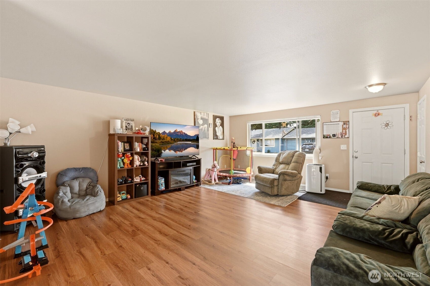7016 Gaston Lane SW