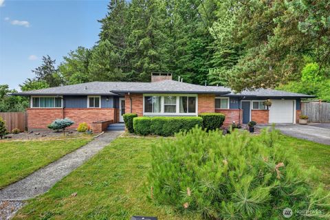 Photo of 621 E Summa Street, Centralia, WA 98531 (MLS # 2535604)