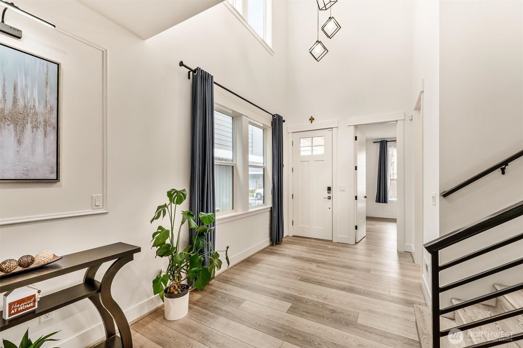 Photo of 1760 246th Place NE, Sammamish, WA 98074 (MLS # 2491644)