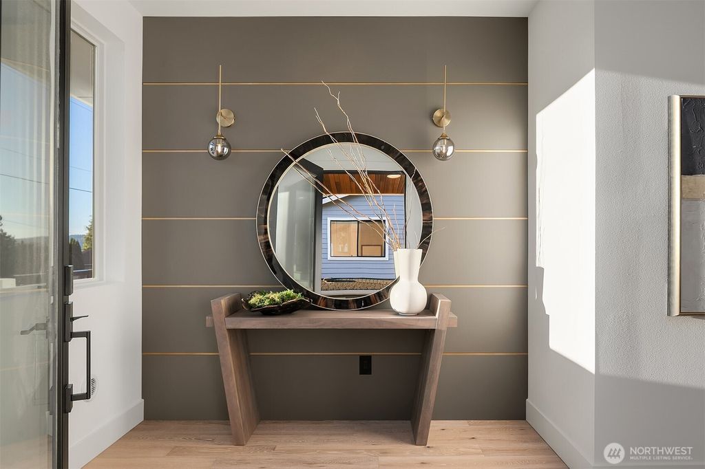 Photo of 6530 102nd Place NE, Kirkland, WA 98033 (MLS # 2513975)