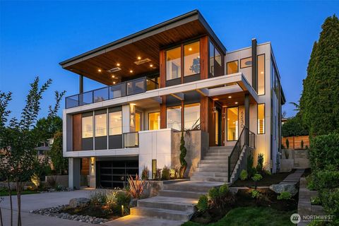 Photo of 6530 102nd Place NE, Kirkland, WA 98033 (MLS # 2513975)