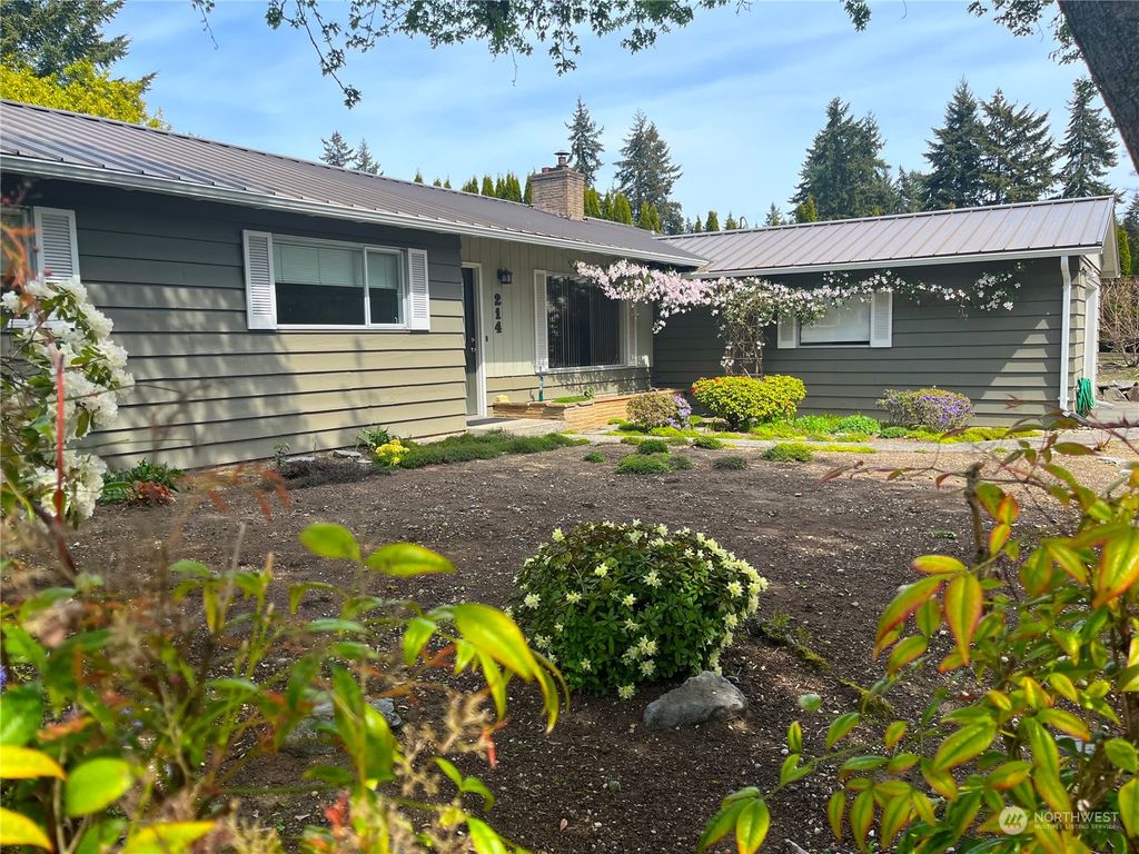 Photo of 214 N 168th Street, Shoreline, WA 98133 (MLS # 2236877)