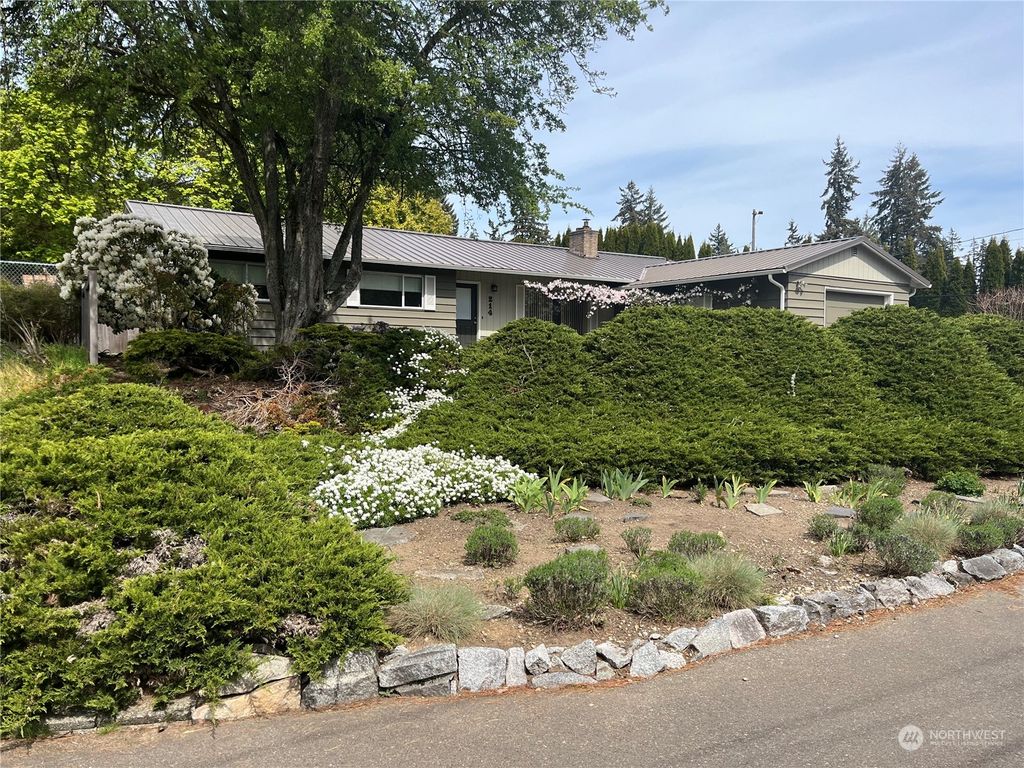 Photo of 214 N 168th Street, Shoreline, WA 98133 (MLS # 2236877)