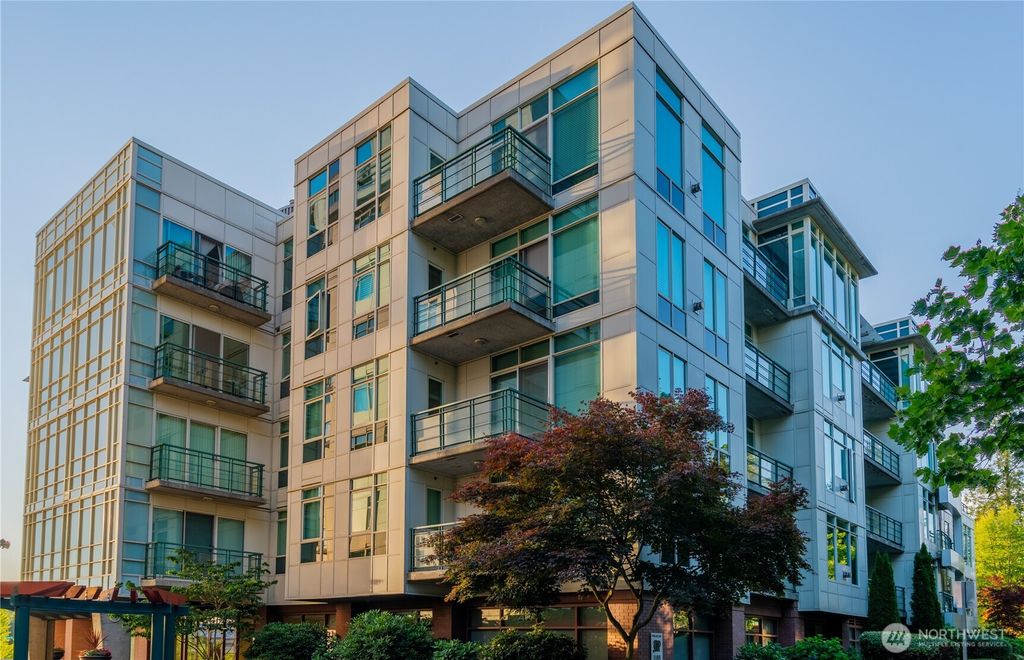 Photo of 1188 106th Avenue NE #427, Bellevue, WA 98004 (MLS # 2510806)