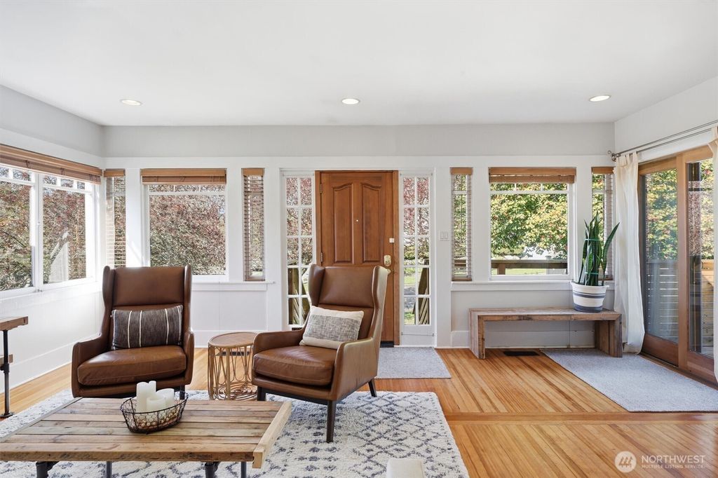 Photo of 4725 SW Graham St St, Seattle, WA 98136 (MLS # 2503360)