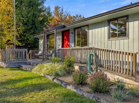 Photo of 310 S 43rd ST, Port Townsend, WA 98368 (MLS # 2593088)