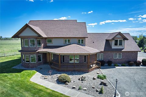 Photo of 310 Mission View Drive, Elk Heights, WA 98926 (MLS # 2518063)
