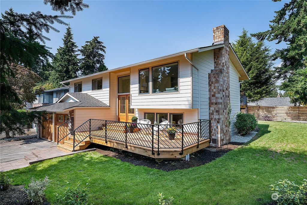 Photo of 8005 194th Place SW, Edmonds, WA 98026 (MLS # 2154562)