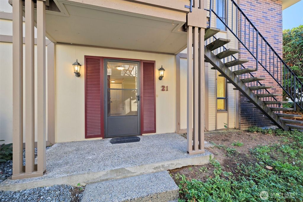 Photo of 10210 SE 239th Street #21, Kent, WA 98031 (MLS # 2443973)