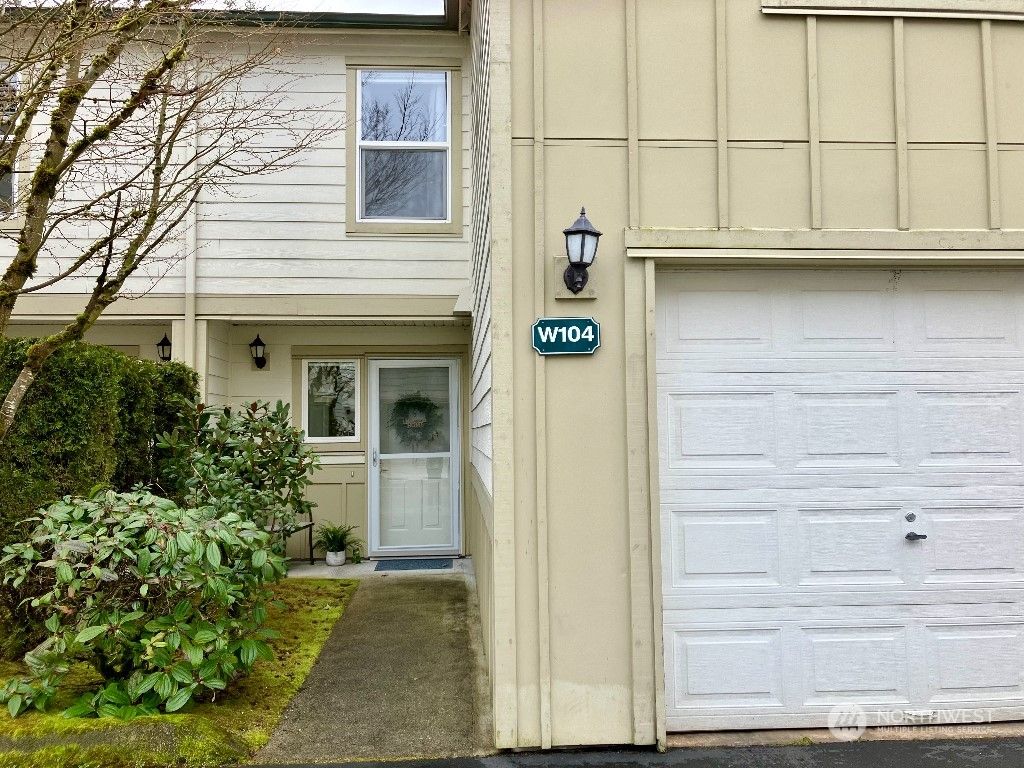 Photo of 1600 121 Street SE #W104, Everett, WA 98208 (MLS # 2205859)