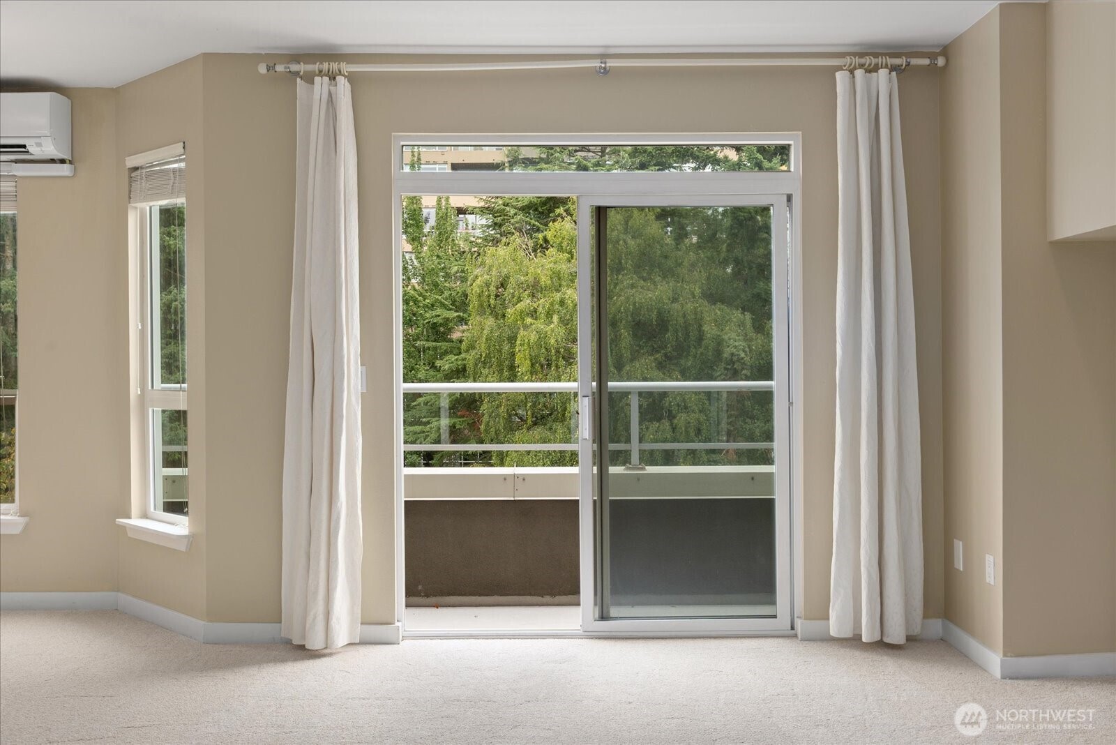 925 110th Avenue NE PH05