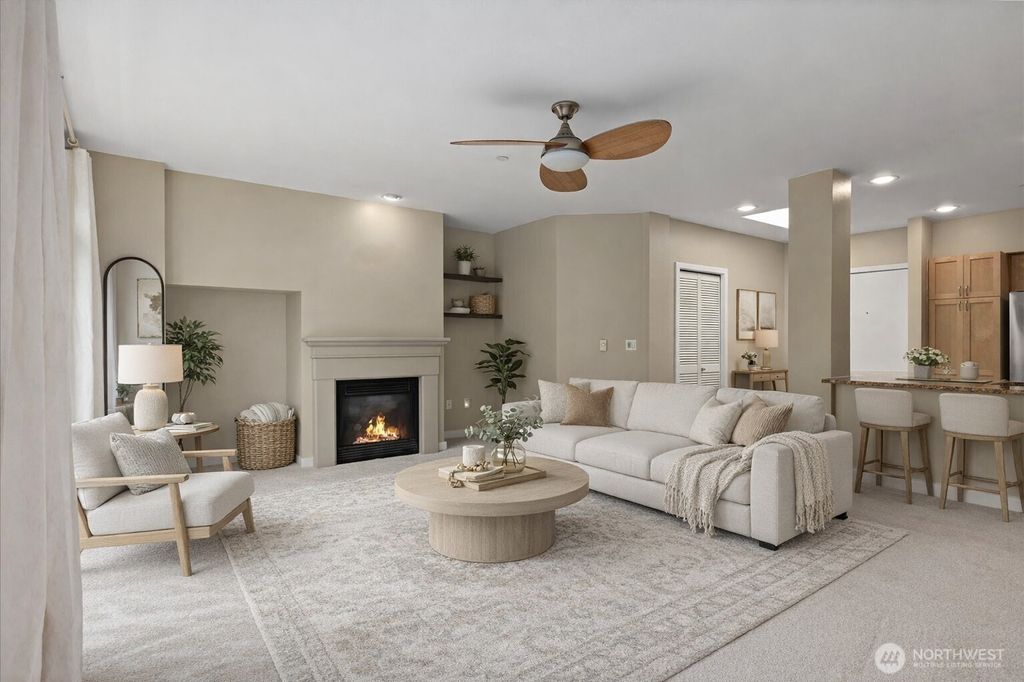 Photo of 925 110th Avenue NE #PH05, Bellevue, WA 98004 (MLS # 2497891)