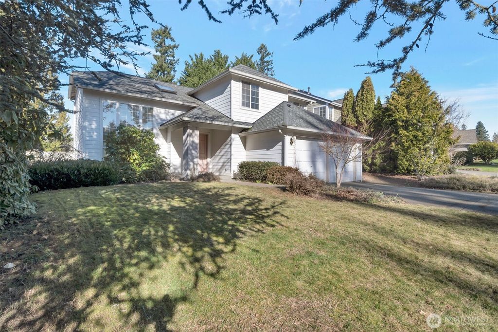 Photo of 25746 SE 39th Street, Sammamish, WA 98029 (MLS # 2490948)