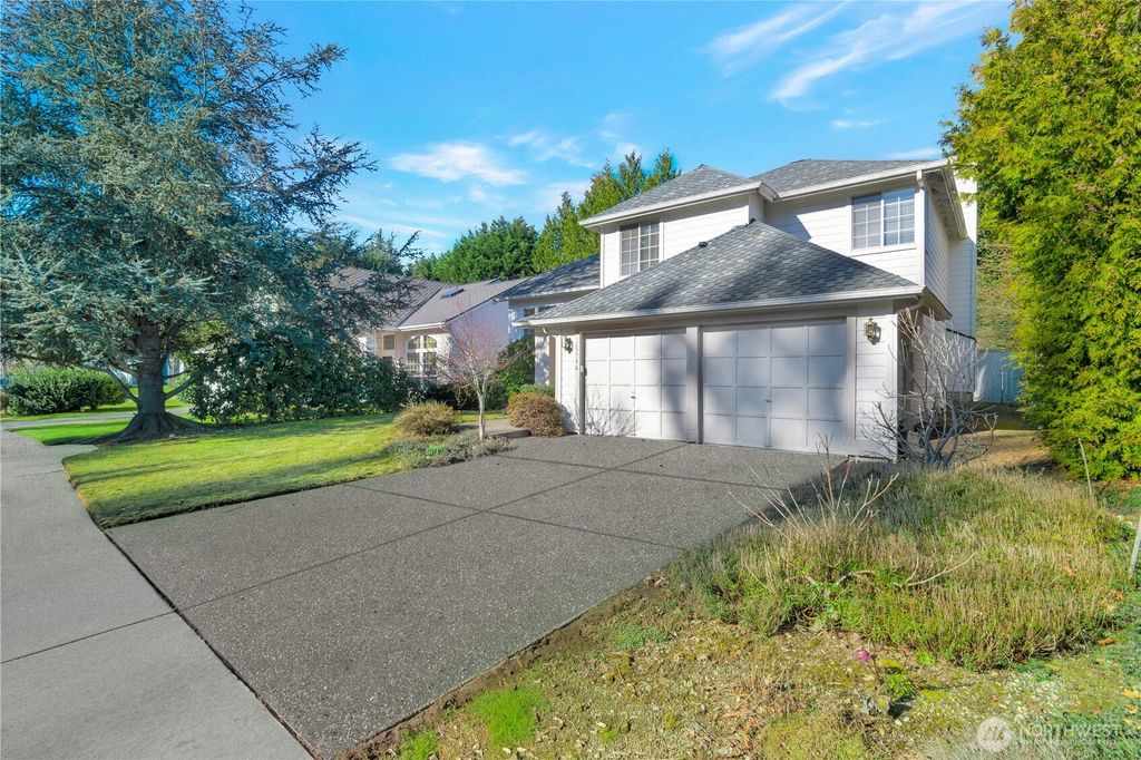 Photo of 25746 SE 39th Street, Sammamish, WA 98029 (MLS # 2490948)