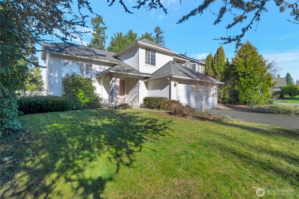 Photo of 25746 SE 39th Street, Sammamish, WA 98029 (MLS # 2490948)