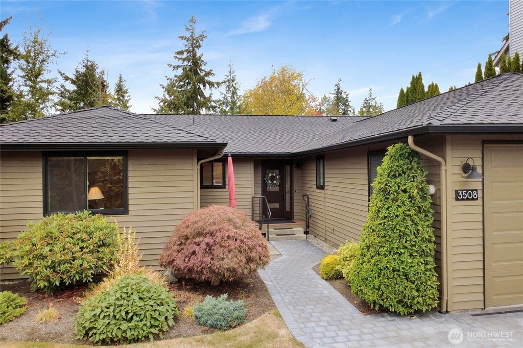 Photo of 3508 Seeley Street, Bellingham, WA 98226 (MLS # 2588938)