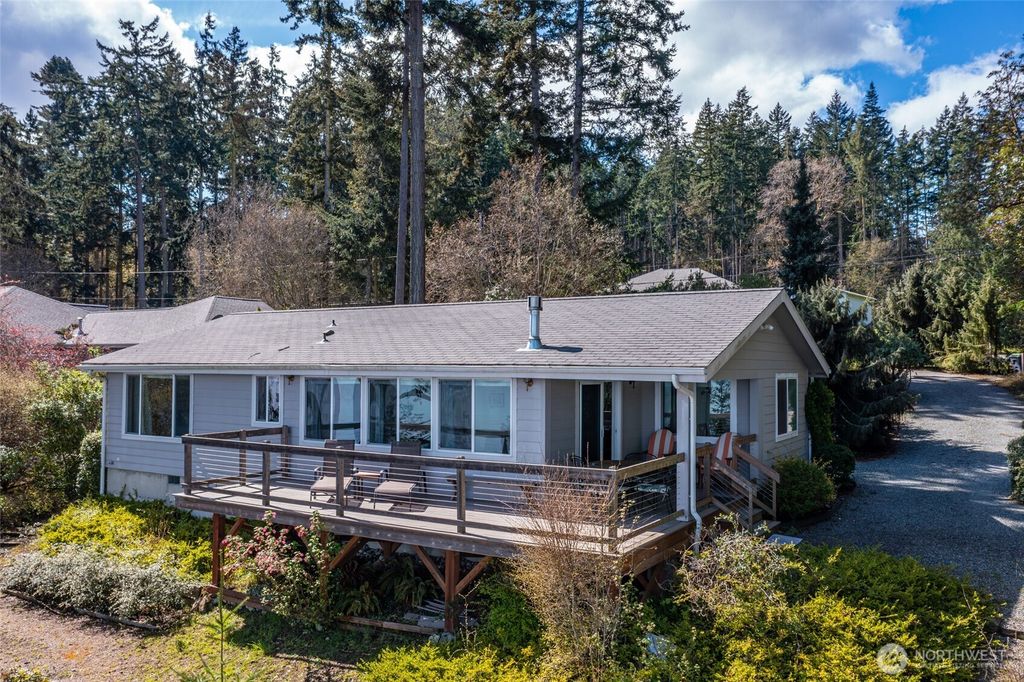 Photo of 215 S Harrington Lagoon Road, Coupeville, WA 98239 (MLS # 2500021)