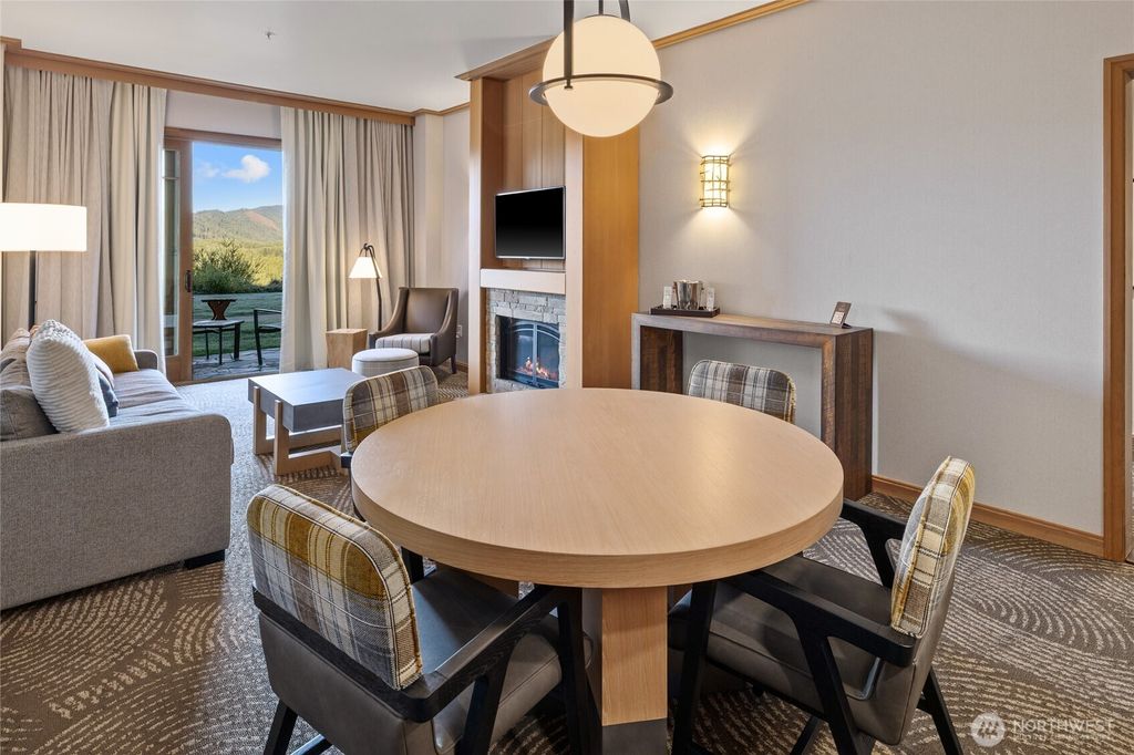 Photo of 3600 Suncadia Trail Trl #1137, Cle Elum, WA 98922 (MLS # 2500373)