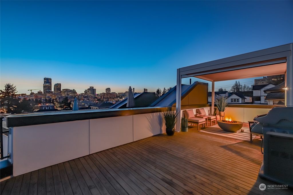 Photo of 212 16th Avenue #C, Seattle, WA 98122 (MLS # 2206372)