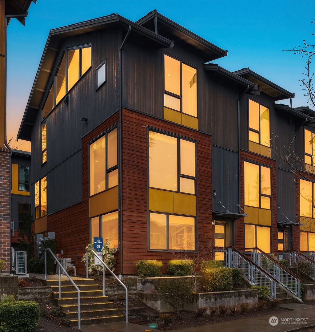 Photo of 6529 A 34th Avenue NE, Seattle, WA 98115 (MLS # 2053762)