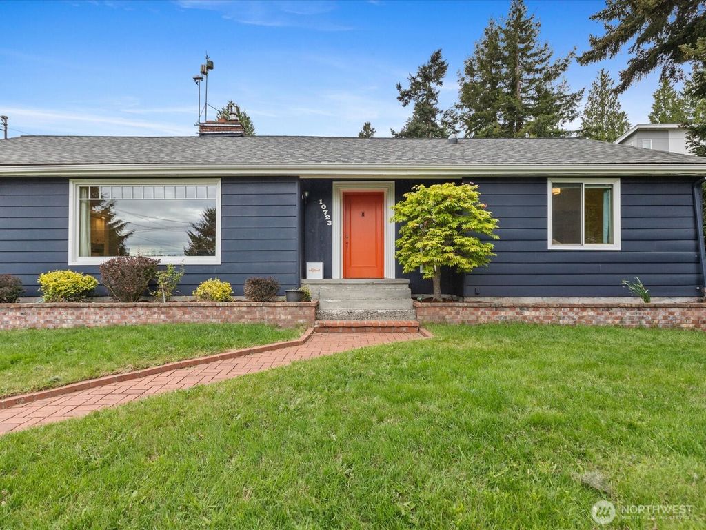 Photo of 10723 Densmore Avenue N, Seattle, WA 98133 (MLS # 2371540)