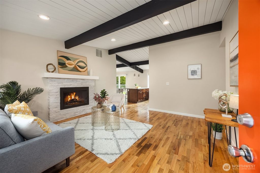 Photo of 22709 SE 16th Street, Sammamish, WA 98075 (MLS # 2472534)