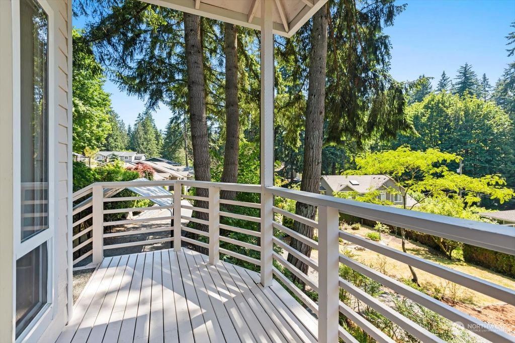 Photo of 4031 NE 197th Street, Lake Forest Park, WA 98155 (MLS # 2126902)