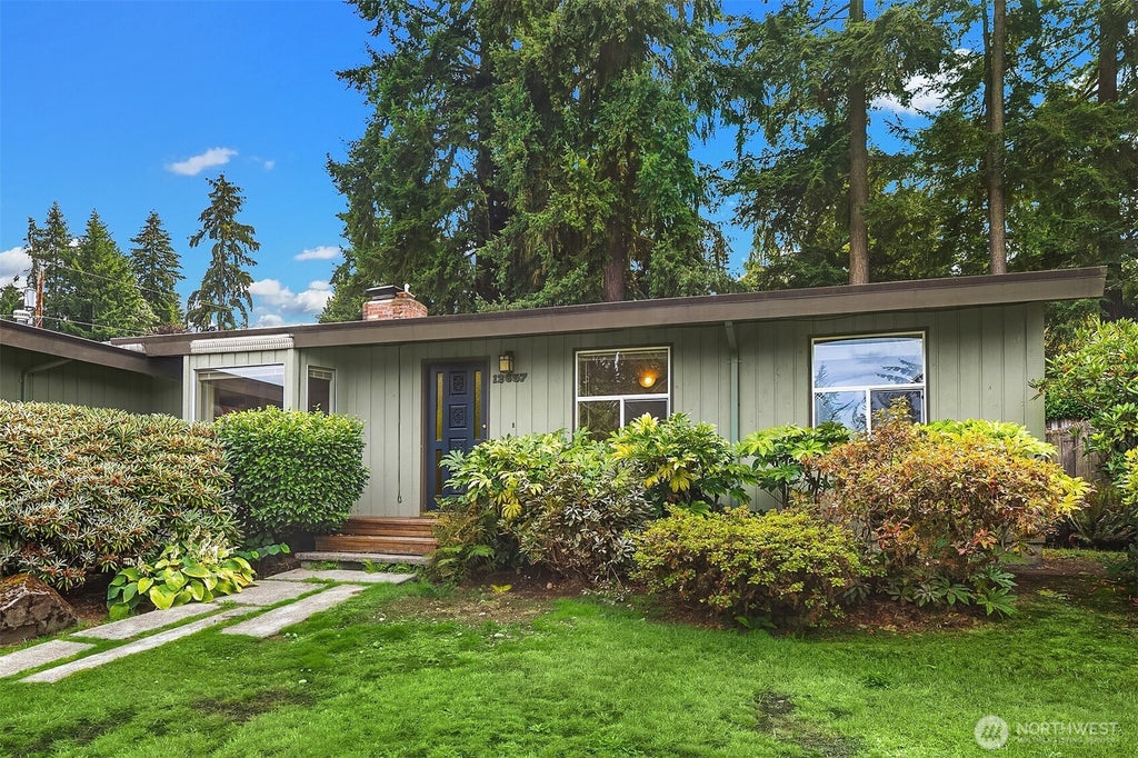 Photo of 12657 NE 7th Street, Bellevue, WA 98005 (MLS # 2580457)