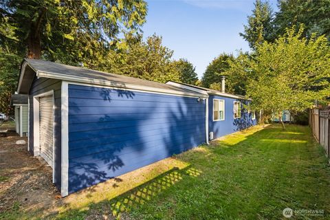 Photo of 1614 Groves Avenue NW, Olympia, WA 98502 (MLS # 2432802)