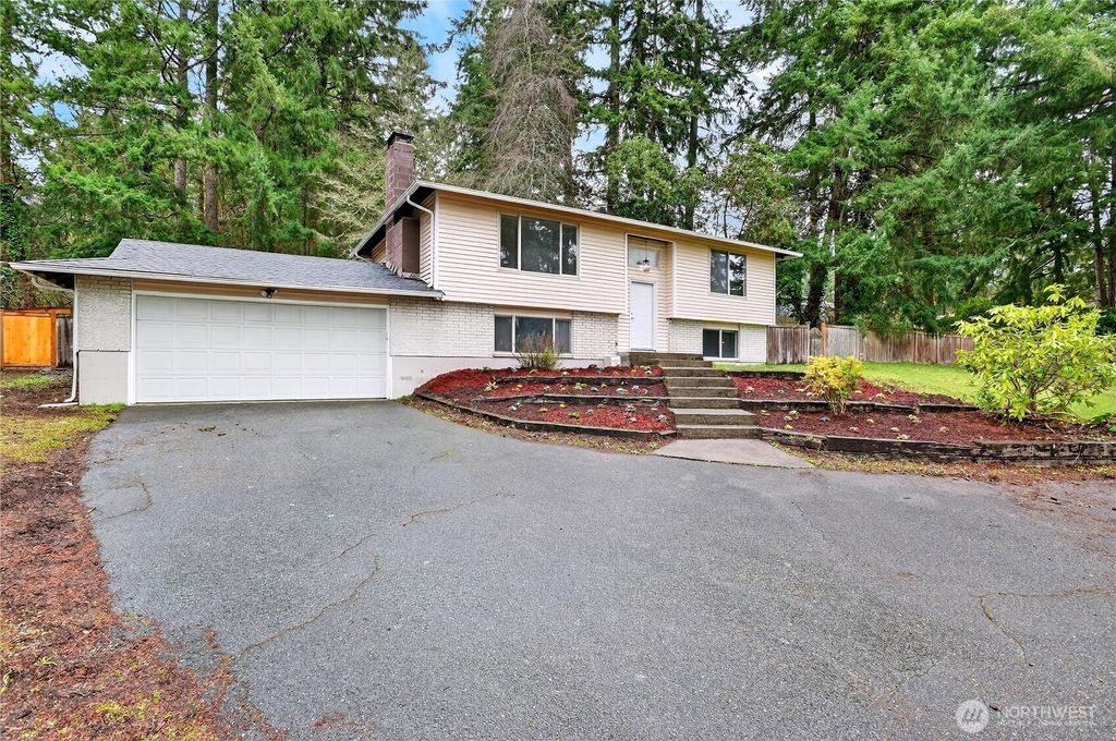 Photo of 28 Madrona Place, Dupont, WA 98327 (MLS # 2491388)