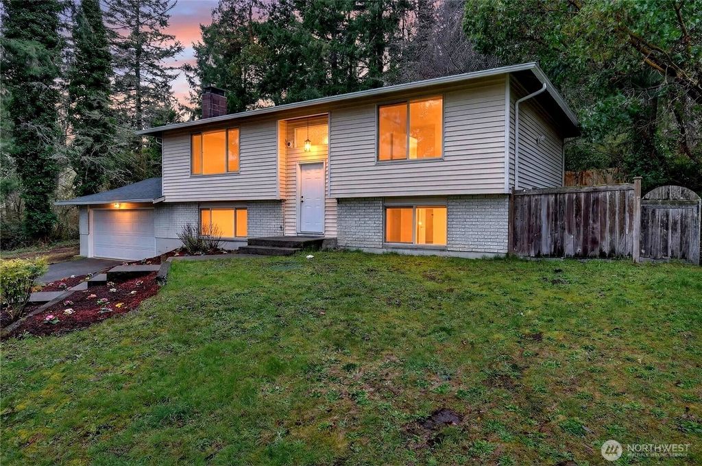 Photo of 28 Madrona Place, Dupont, WA 98327 (MLS # 2491388)