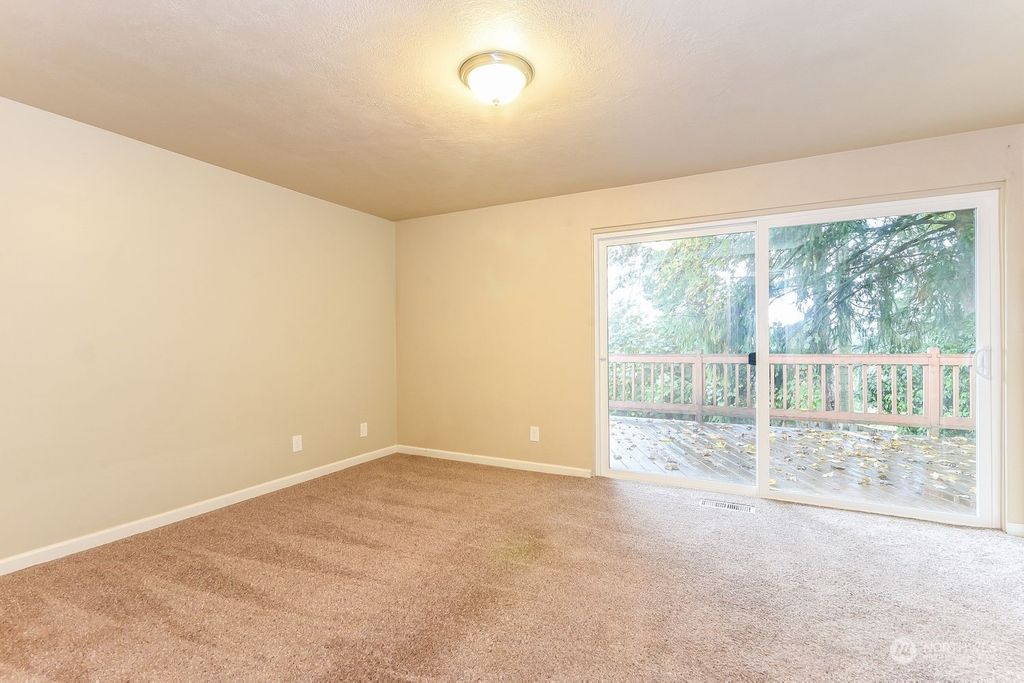 Photo of 1040 S 295th Place, Federal Way, WA 98003 (MLS # 2023276)