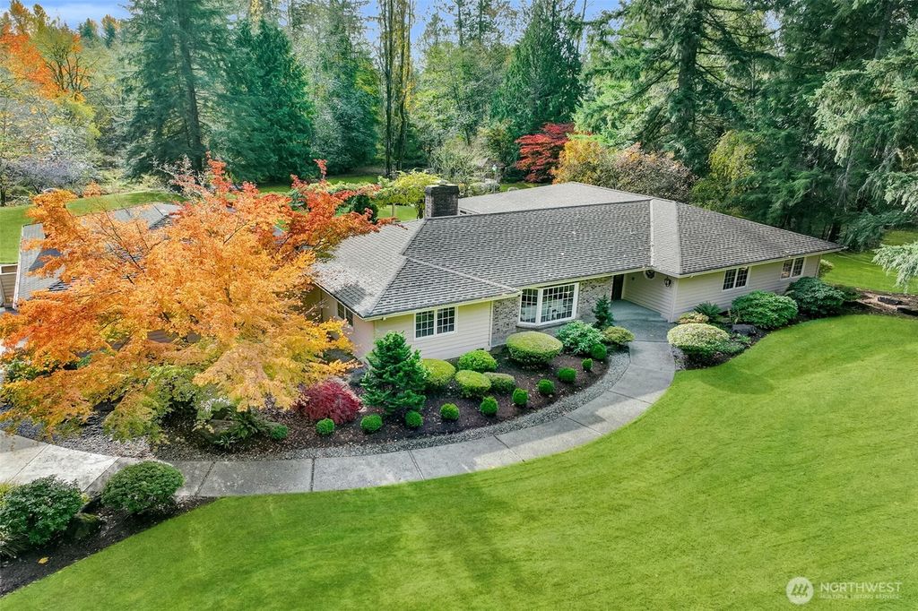 Photo of 19121 NE 127th Street, Redmond, WA 98052 (MLS # 2451527)